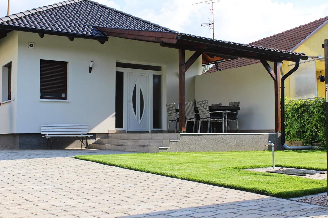 Tisza Dream Apartman Tiszakécske エクステリア 写真